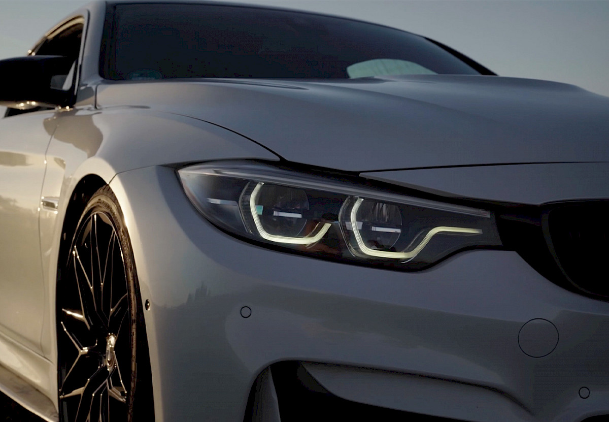 BMW M4 Sonnenuntergang